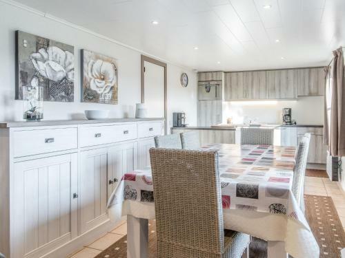 Holiday Home Noordzeepark Zeewind 2.2