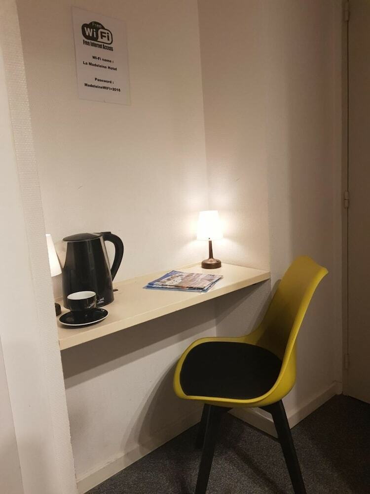 Hotel Madeleine Budget Rooms Grand Place
