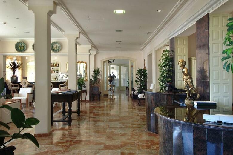 Montjoi By Brava Hoteles