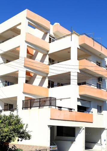 Penelopi Court Apartment 102