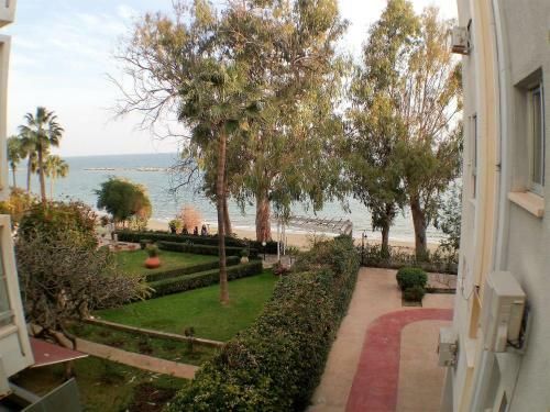 Apartamento Alakatoudi On The Beach