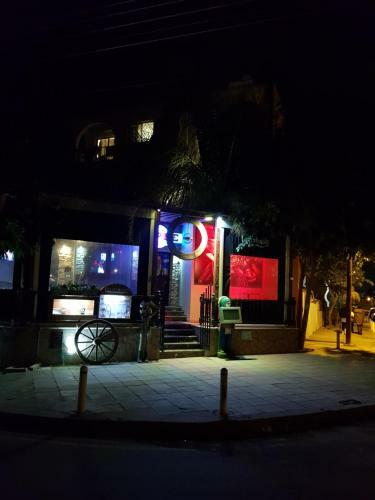 Mylos Court Apartments