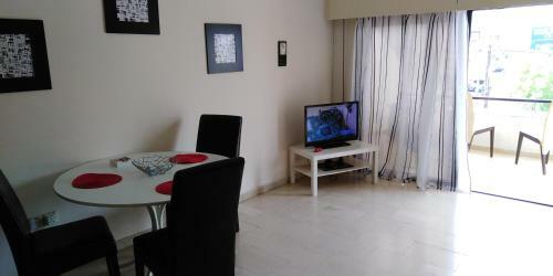 River Beach - 2 Bed Apartment With Large Terrace