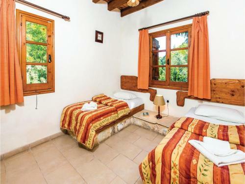 Three-bedroom Holiday Home In Miliou Paphos