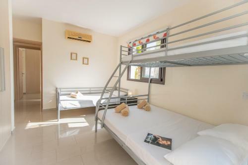 Kapparis Kyklades Ground Floor Apartment