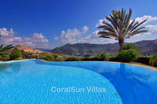 Elite Villa Amazing Pool And Garden