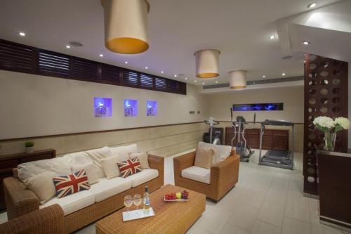 ?villa In A Fantastic Location On The Seafront? Protaras Villa 48