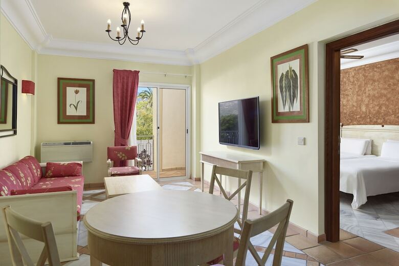 Hotel Las �guilas
