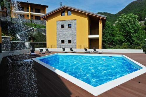 Argegno Apartment Sleeps 8 Pool T421308