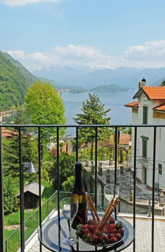 Argegno Apartment Sleeps 6 Pool T421317