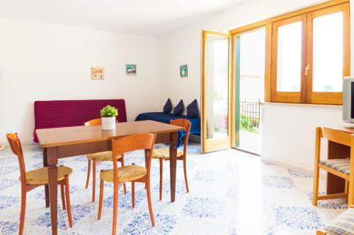 Mare Apartments