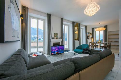 Brienno Villa Sleeps 16