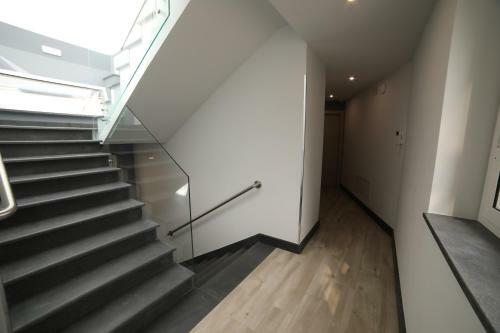 8room Hotel