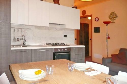 Apartamento Locazione Turistica Casa Uni-c� (cco491)