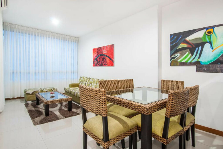 Hotel Travelers Orange Cartagena
