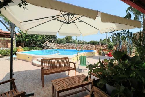 Casa Vacanza Chitarra A Torre Suda Nel Salento