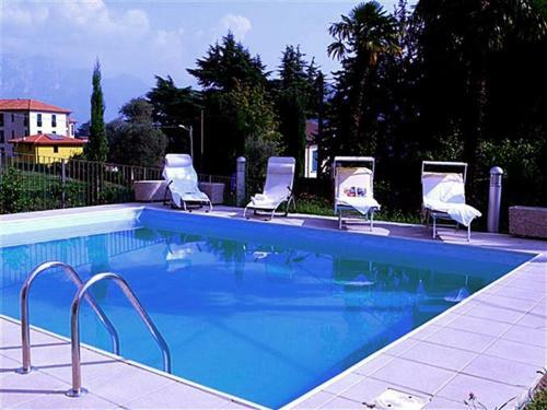 Tremezzo Apartment Sleeps 4 Pool T421274