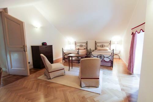 Stresa Villa Sleeps 16 Pool Air Con Wifi