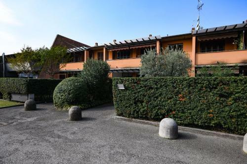 Sirmione Lake And Pool Holiday Apartment