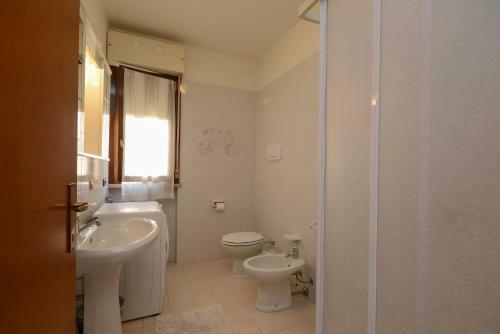 Apartamento Casa Vacanze Con Ampia Piscina"lago E Terme"