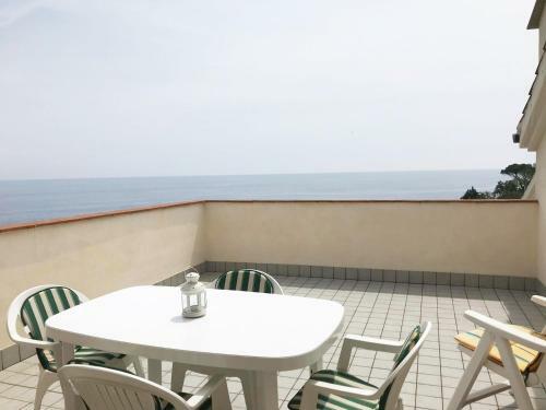 Luxury Design Villas With Pool And Sea View