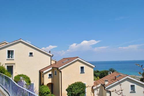 Luxury Design Villas With Pool And Sea View