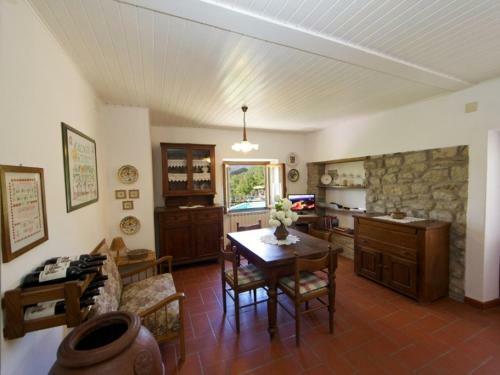 Calcinaia Villa Sleeps 10 Pool Wifi