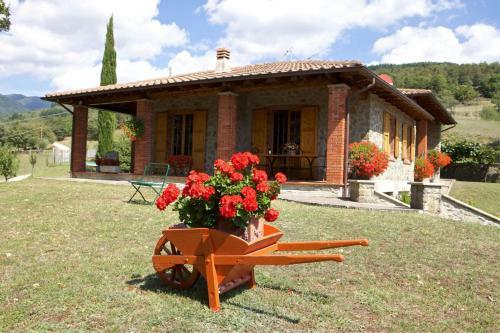 Ponte Biforco Villa Sleeps 8 Pool Wifi