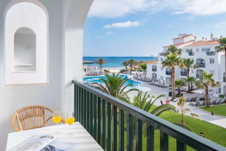 Apartamentos Carema Beach Menorca