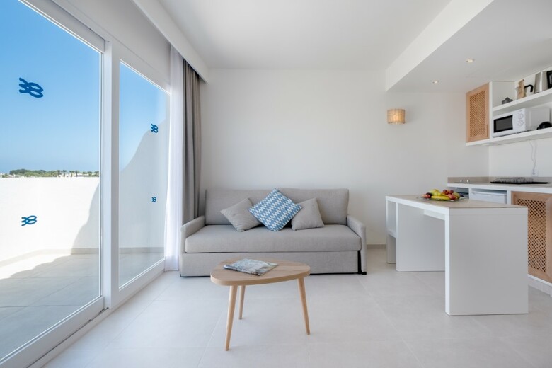 Apartamentos Carema Beach Menorca