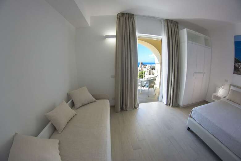 Est Hotel