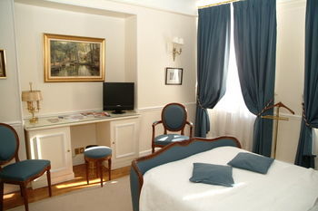Hotel H�tel Du Rond-point Des Champs Elys�es