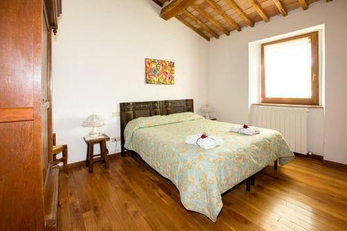 San Quirico D'orcia Villa Sleeps 8 Pool Wifi