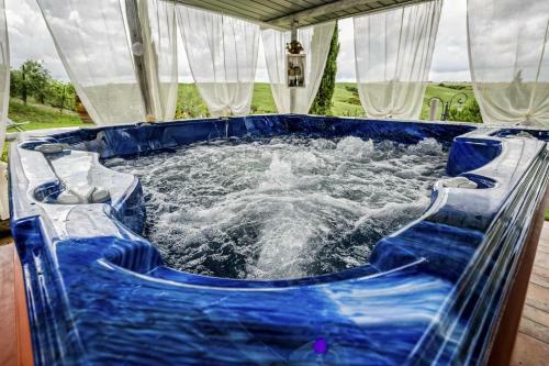San Quirico D'orcia Apartment Sleeps 8 Pool Wifi