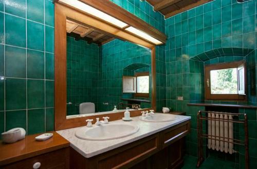 San Casciano In Val Di Pesa Villa Sleeps 10 Pool