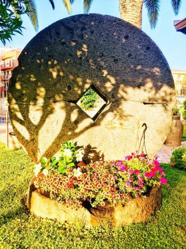 Sicily In- Residence Sea Garden