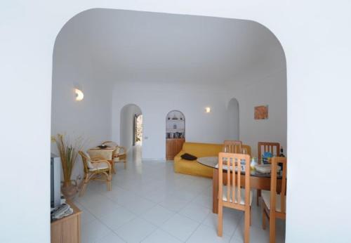Praiano Apartment Sleeps 2