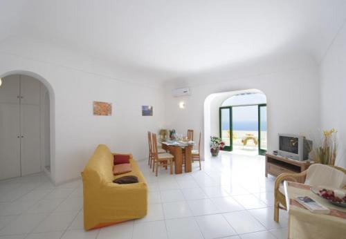 Praiano Apartment Sleeps 2