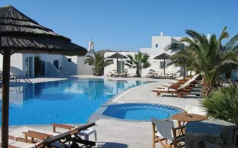 Giannoulaki Village Hotel