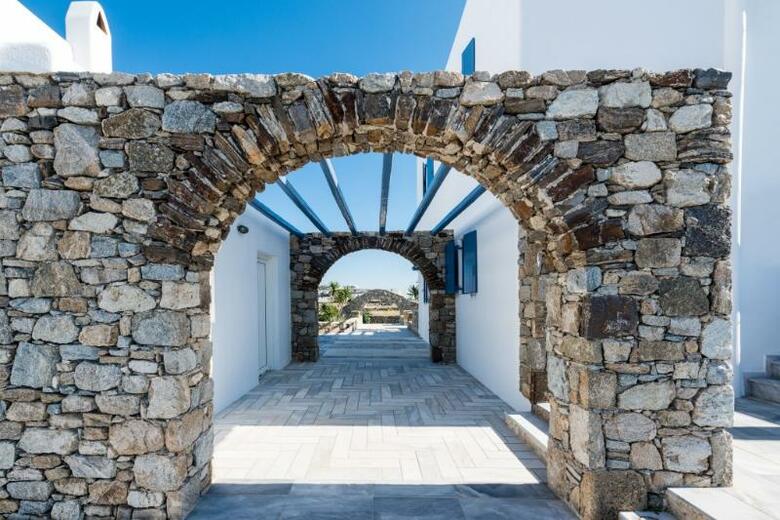 Giannoulaki Village Hotel