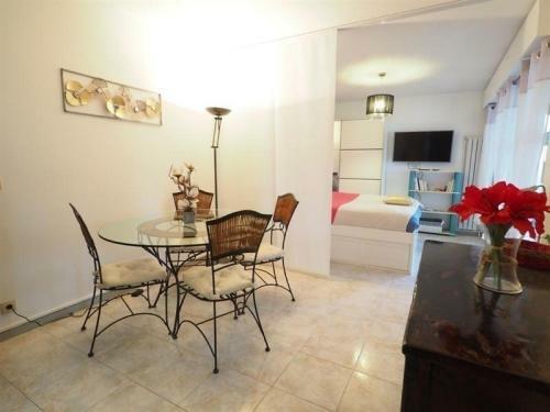 Apartment Appartement De Type 2 Proche Centre Et Plages 1