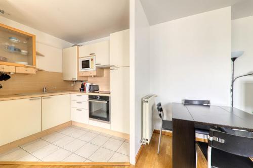 Apartamento Carr� Elys�e 3 (sleepngo)