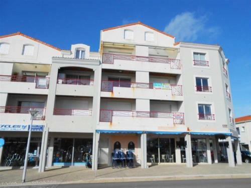 Apartment Appartement A 2 Pas de La Plage Et Des Commerces