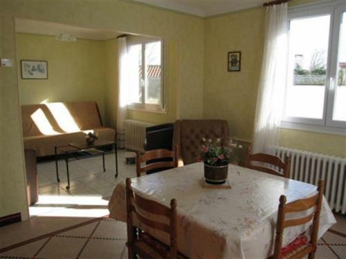 House Maison A 900 M De La Plage De Sion