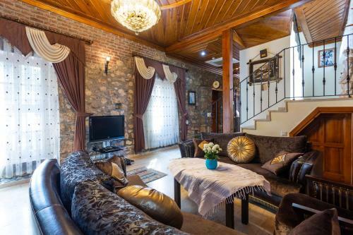 Villamavi Luxury Villas & Aparts