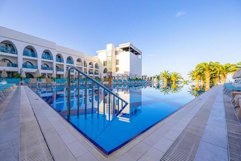 Hotel Infinity By Yelken Aquapark&resorts Ku?adasi