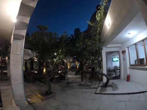 Bed & Breakfast Cave Seasons Deluxe Hotel