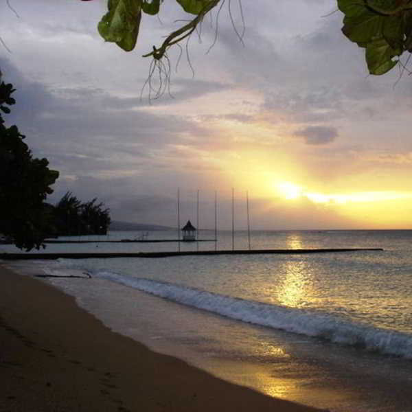 Hotel Crystal Ripple Beach Lodge
