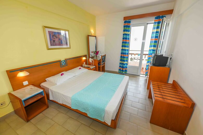 Hotel Glicorisa Beach