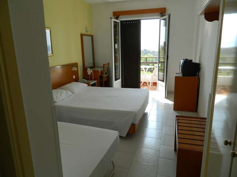 Hotel Glicorisa Beach